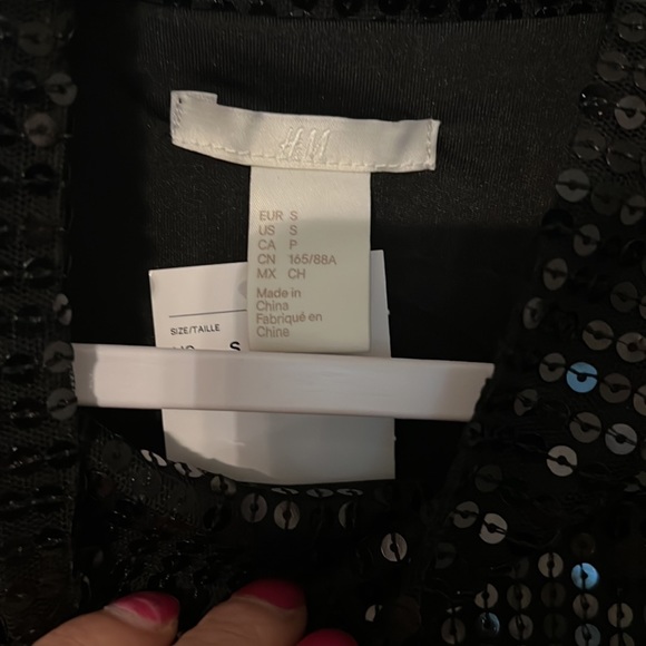 H&M sequin top - Picture 2 of 7